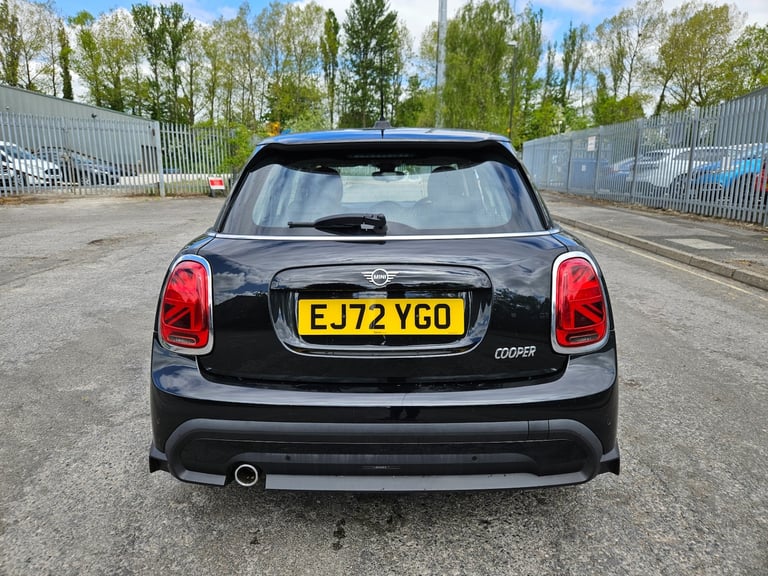 2022 72 MINI Hatchback 1.5 Cooper Classic 5dr Auto Black Damaged Salvage