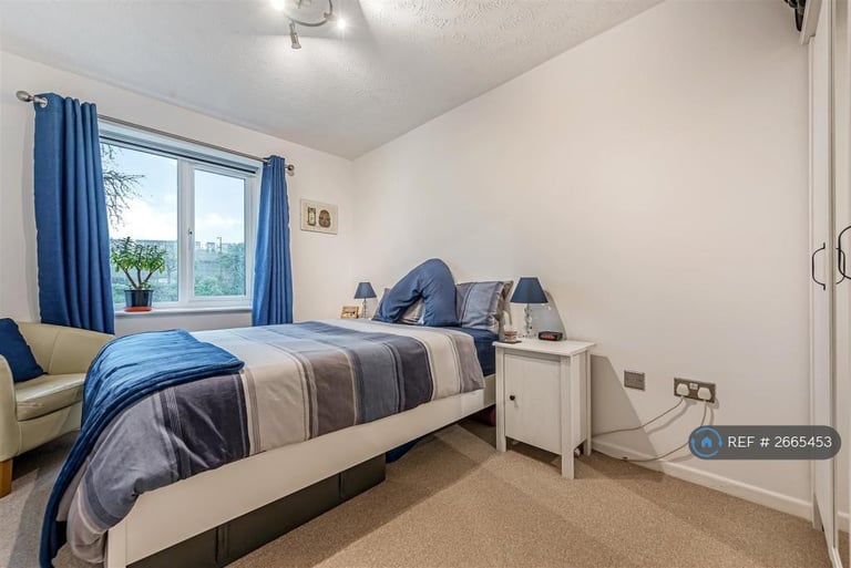 1 bedroom flat in Garamond Court, Redcliffe, Bristol, BS1 (1 bed) (#2665453)