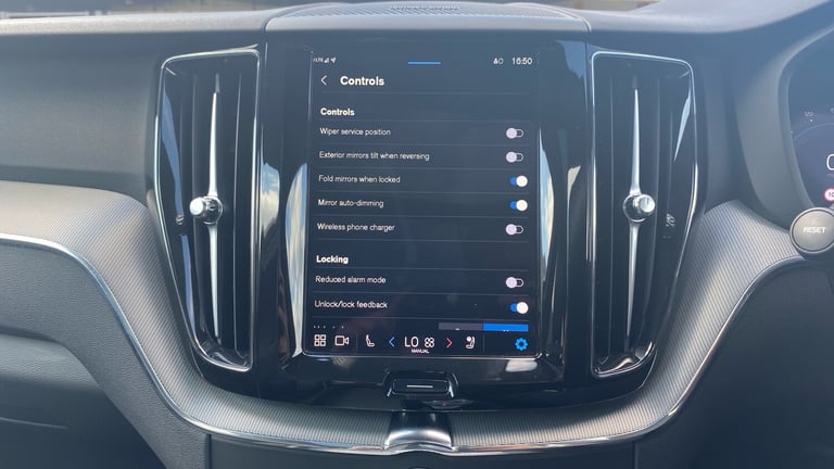 2024 Volvo XC60 2.0 T6 350 RC PHEV Plus Black Ed 5dr AWD Gtron Estate Estate Hybrid Automatic