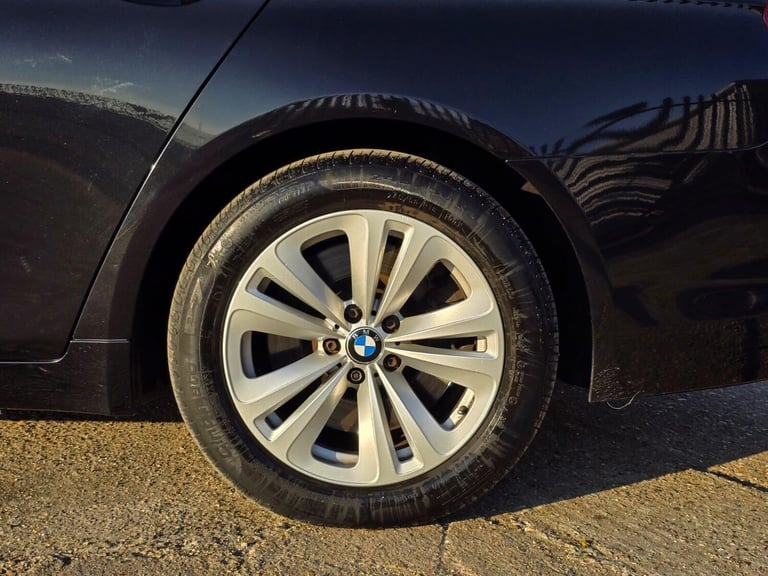 2013 BMW 7 Series 4.4 750Li V8 SE Auto Euro 5 (s/s) 4dr Saloon Petrol Automatic
