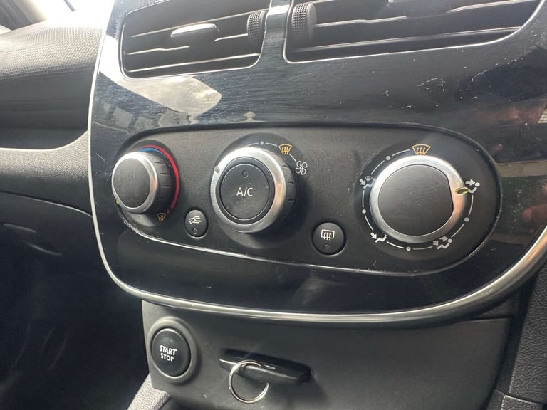 2015 Renault Clio 0.9 TCe Dynamique Nav Hatchback 5dr Petrol Manual Euro 6 (s/s) (90 ps) Hatchbac...