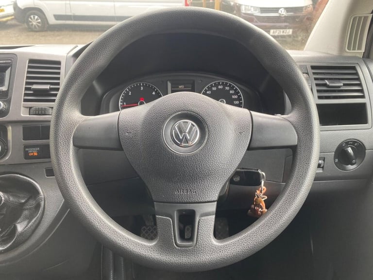 2012 Volkswagen Transporter Shuttle 2.0 TDI 140PS SE Minibus MPV DIESEL Manual