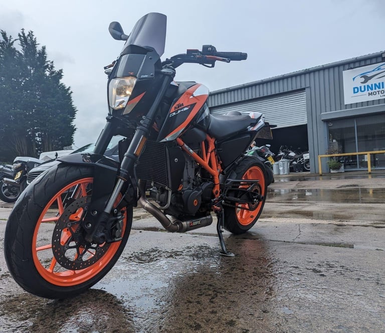 2016 16 KTM DUKE 690 R 16 MY AKRAPOVIC EXHAUST LC4 NAKED ROADSTER 690R SPEC