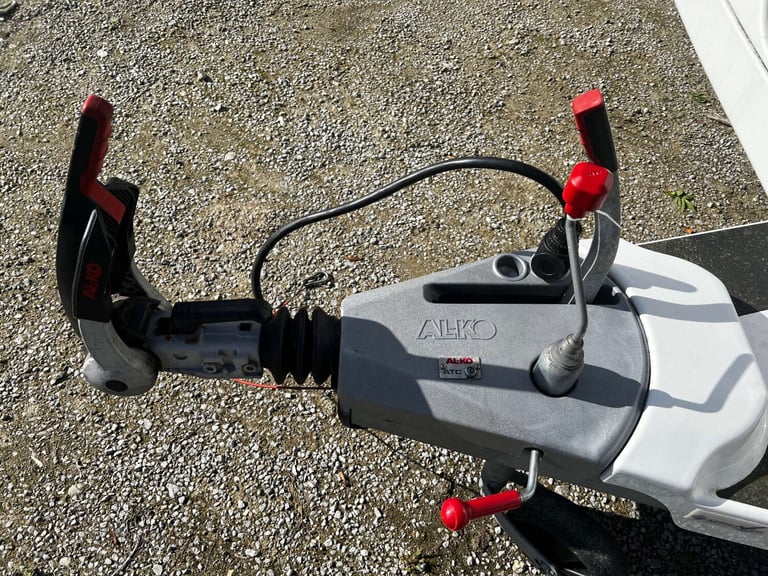 2017 Elddis Affinity 550 Elddis Affinity 550 Caravan with Kampa Awning Unlisted Petrol Automatic