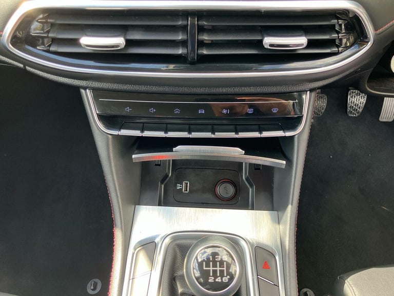 2022 MG MG HS EXCITE ESTATE Petrol Manual