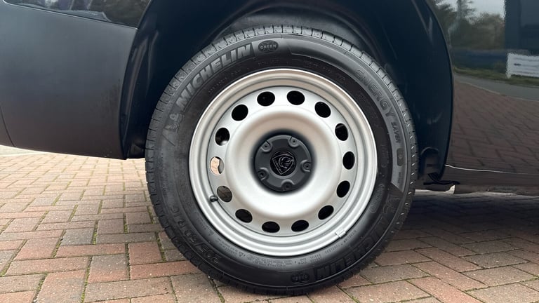 2025 Peugeot Partner 1.5 BlueHDi 950 Professional-Plus Long Panel Van 6dr Diesel Manual LWB Euro ...