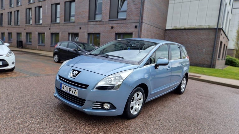 2011 Peugeot 5008