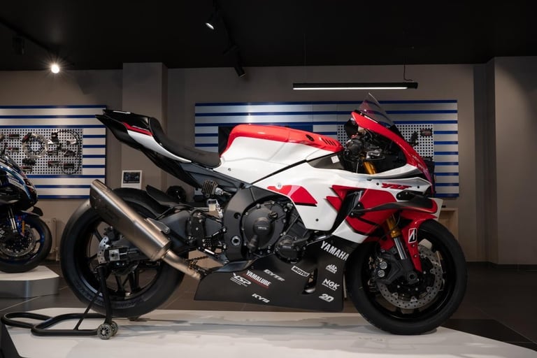 YAMAHA R1 GYTR - YAMAHA 70TH ANNIVERSARY - YRT SUZUKA 8 HOURS REPLICA