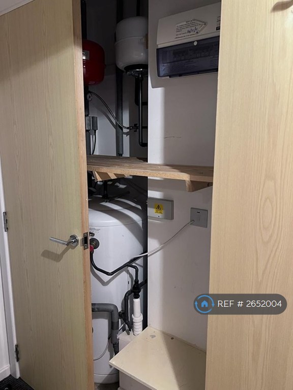 2 bedroom flat in Countess Way, Broughton, Milton Keynes, MK10 (2 bed) (#2652004)