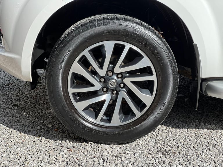 2018 Nissan Navara 2.3 dCi Tekna 4WD Euro 6 (s/s) 4dr PICK UP Diesel Manual