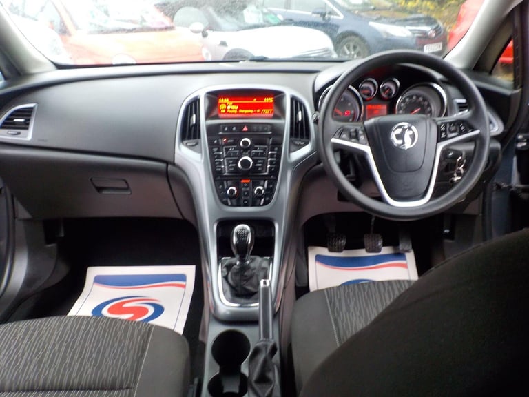 2015 Vauxhall Astra 1.6 CDTi ecoFLEX 94g Design Euro 6 (s/s) 5dr HATCHBACK Diesel Manual