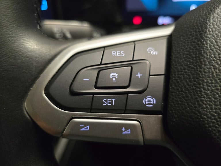 2021 Volkswagen Golf 1.5 TSI Life 5dr HATCHBACK PETROL Manual