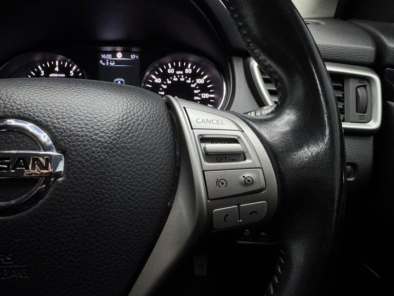 2015 Nissan Qashqai 1.2 DIG-T Tekna XTRON 2WD Euro 6 (s/s) 5dr HATCHBACK Petrol Automatic