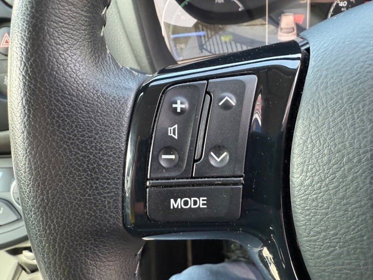 Toyota Yaris 1.5 Hybrid Icon Tech 5dr CVT -NAV - PARKING SENSORS - REAR CAMERA