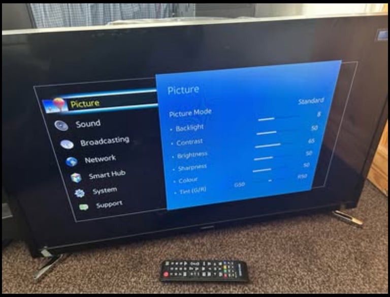 image for Samsung 32 inch LED smart tv -  full 1080 HD - WiFi , usb , freeview , hdmi , remote