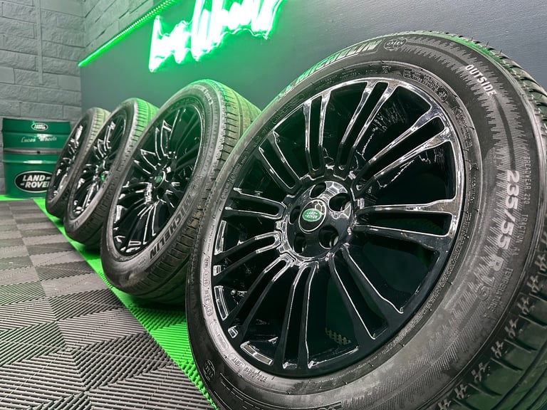 Land Rover Discovery Sport Evoque Freelander 2 19” Gloss black alloy wheels & all 5mm+ Michelins!