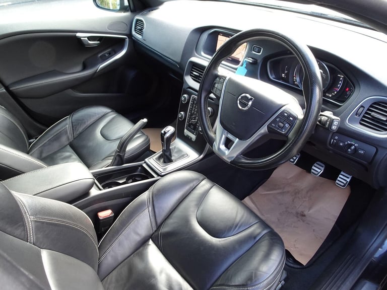 2019 Volvo V40 2.0 D2 R-Design Edition Euro 6 (s/s) 5dr HATCHBACK Diesel Manual