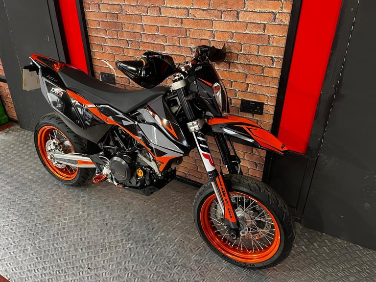 2012 KTM 690 SMC LOTS OF EXTRAS
