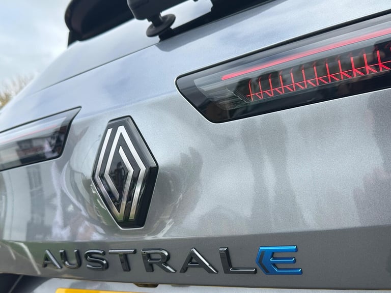 2024 Renault Austral 1.2 E-TECH techno esprit Alpine Auto Euro 6 (s/s) 5dr HATCHBACK Petrol/Elect...