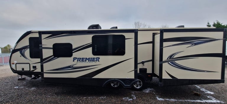 2016 Keystone Premier Bullet 31BHPR 2 Bedroom American Caravan 5th Wheel RV