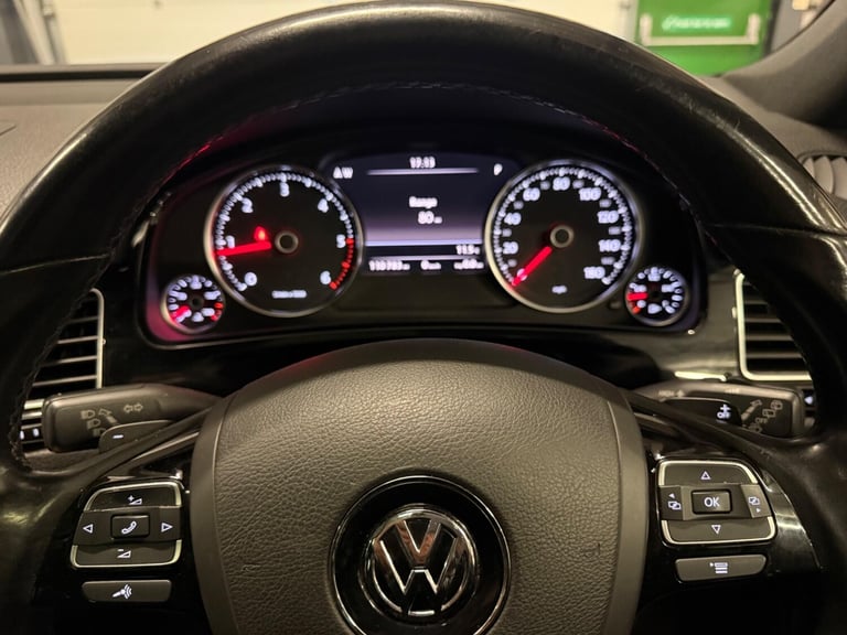 2014 Volkswagen Touareg 3.0 TDI V6 BlueMotion Tech R-Line Tiptronic 4WD Euro 6 (s/s) 5dr ESTATE D...