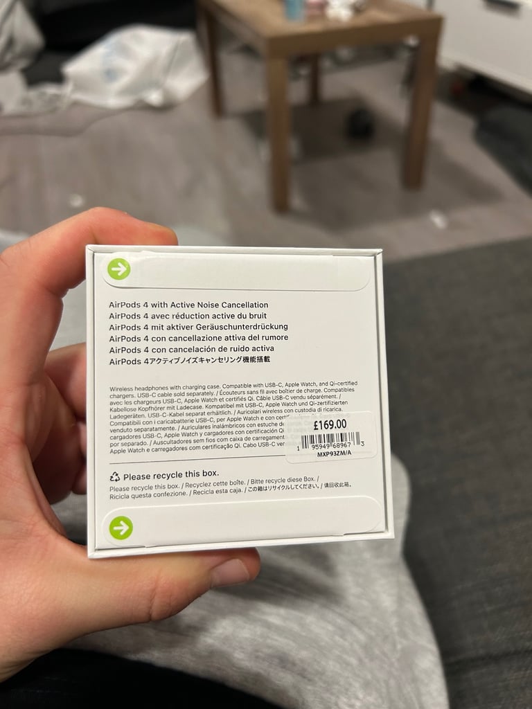 AirPods 4 noise cancellation 