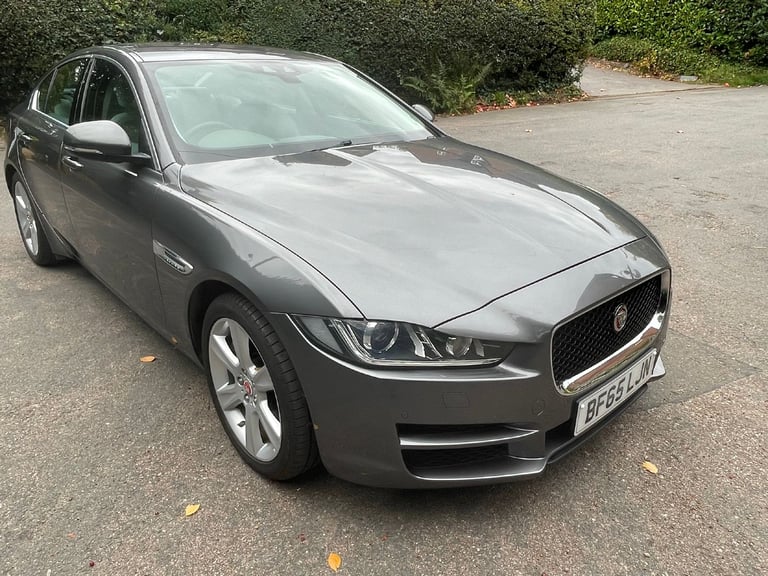 JAGUAR GDTi PORTFOLIO XE 2.0LT EURO 6 2015 AUTOMATIC, IN STUNNING SHOWROOM CONDITION !