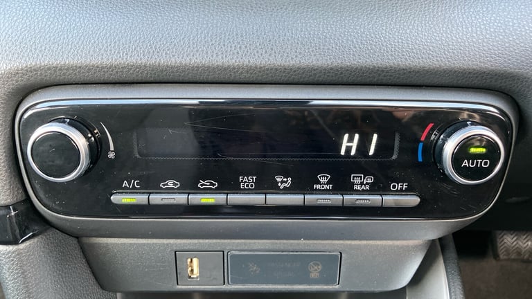 2023 Toyota Yaris 1.5 Hybrid Design 5dr CVT Hybrid Hatchback Hatchback Hybrid Automatic