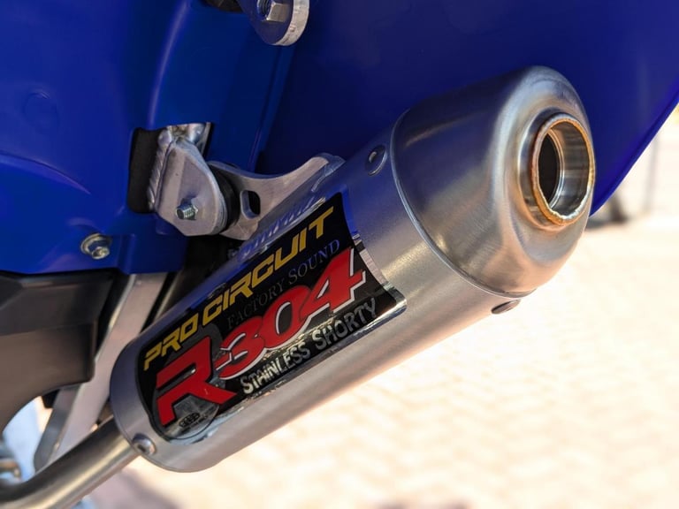 YAMAHA YZ 125 2025 - CRESCENT 3FLO TEAM REPLICA - BRAND NEW - SAVE OVER 700!