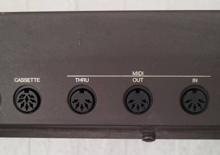 Yamaha DX21 with Original Owners Manual. FREE UK Shipping if required 