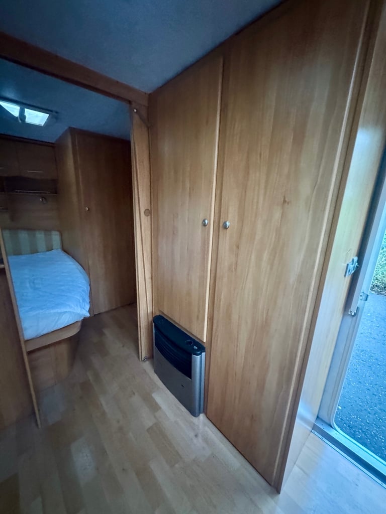 Caravan Adria Adora 532 UP Fixed Bed 2006
