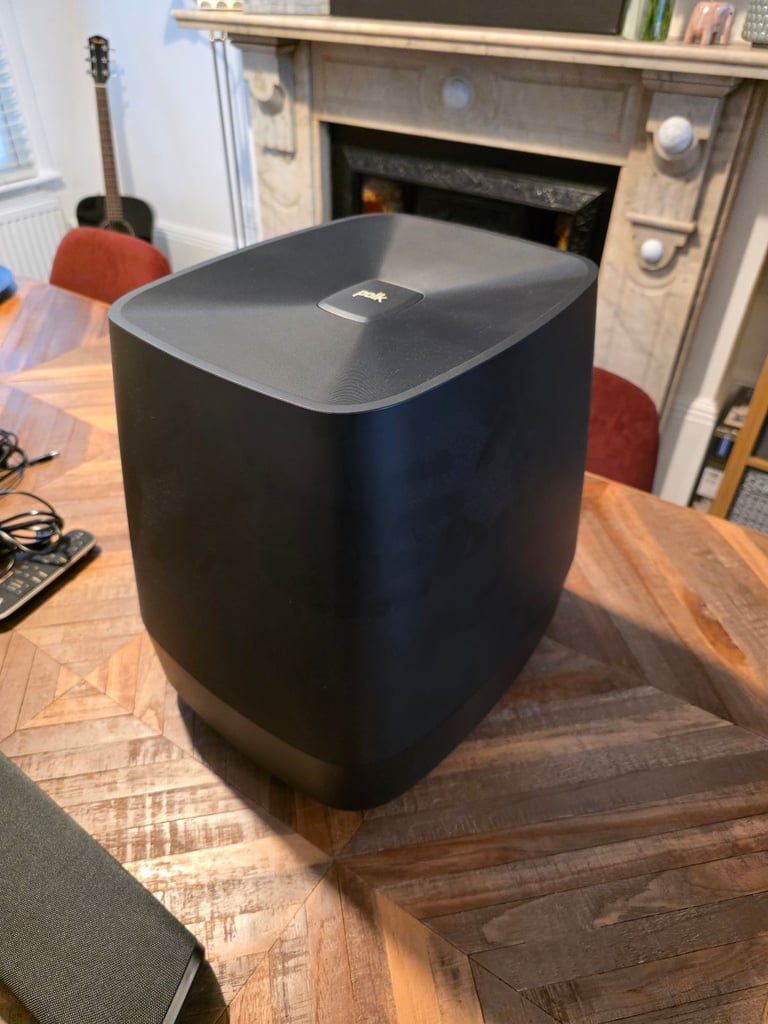 Polk Audio Magnifi 2 Soundbar & Subwoofer, Home Cinema and chromecast - As-new condition