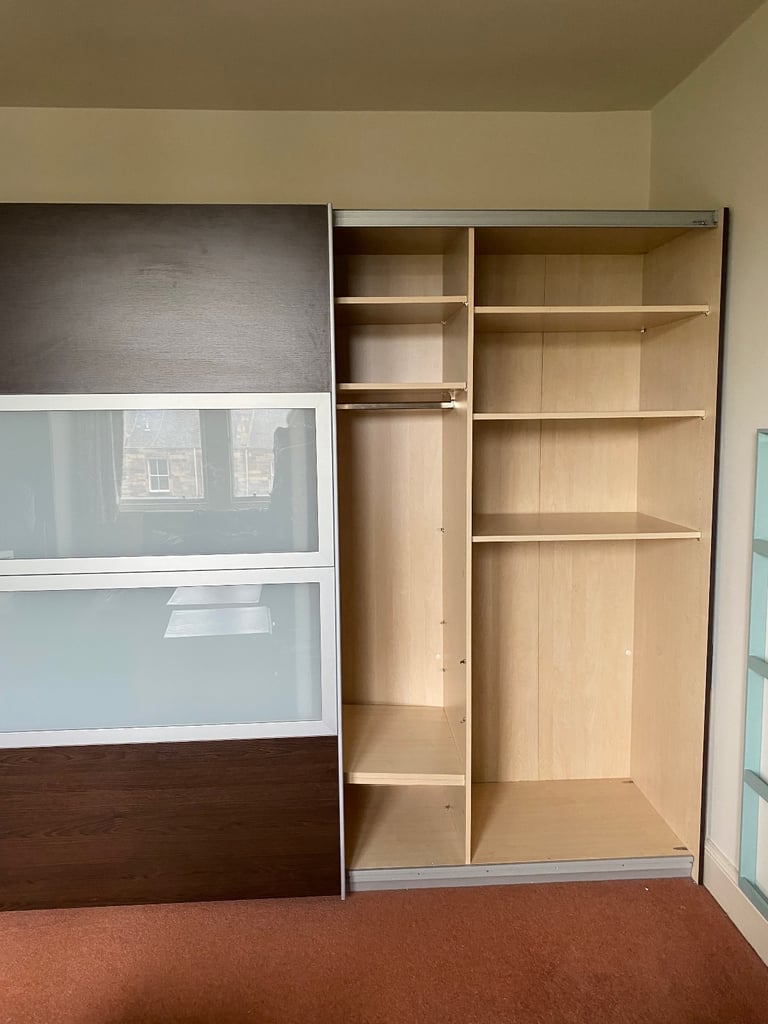 Free - Large wardrobe with sliding doors