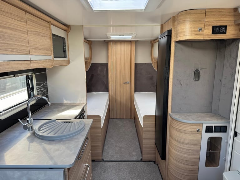 2024 Bailey Unicorn Cadiz - 4 berth - Fixed single beds 