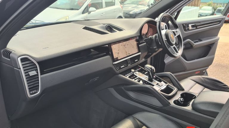 Porsche Cayenne E-Hybrid 5dr Tiptronic S Petrol/Electric Hybrid