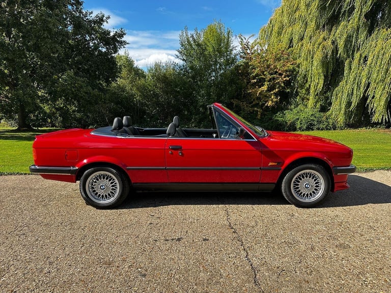 1988 (E) BMW 325i E30 Auto Convertible