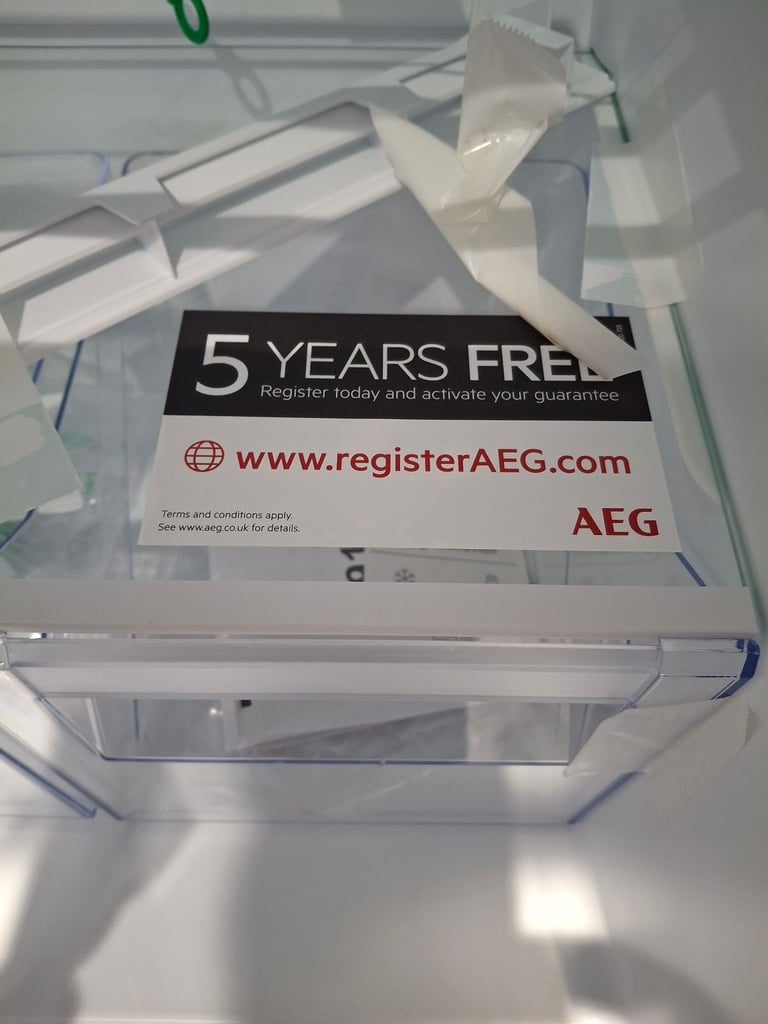 New AEG Integrated Fridge Freezer OSC6T185ES