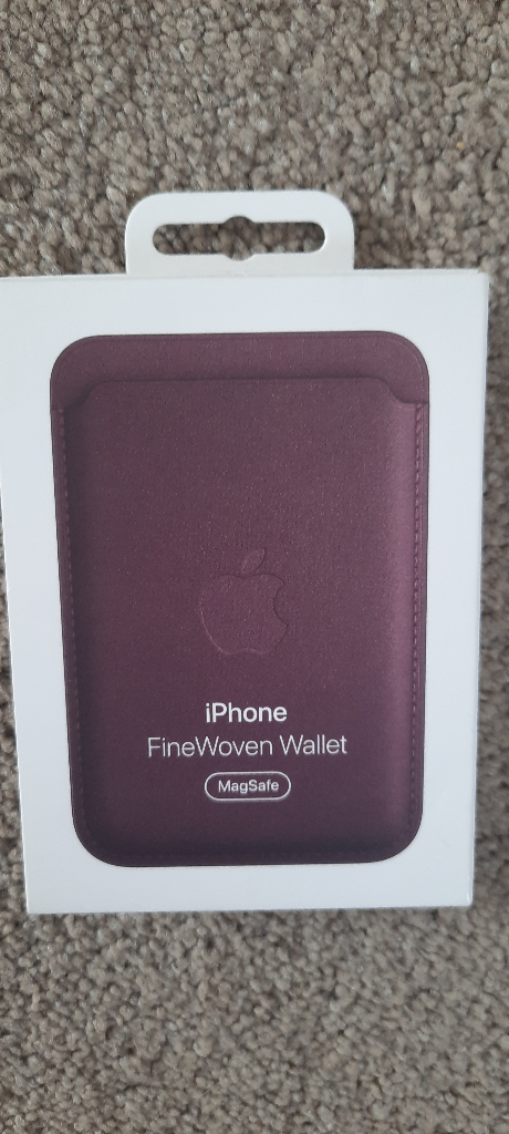 iPhone 14 Pro Max silicone case (magsafe in Chalk Pink) and magsafe wallet (Mulberry)