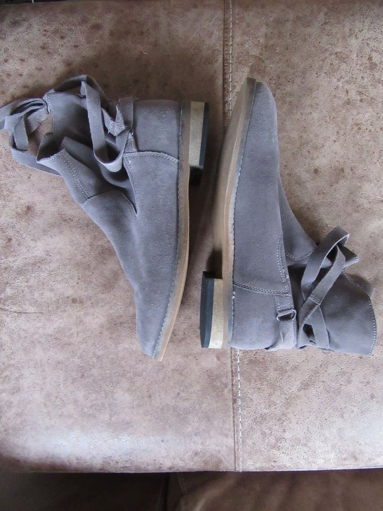 Girls Grey Suede Ankle Boots Chelsea Style by NEXT - Size UK 3