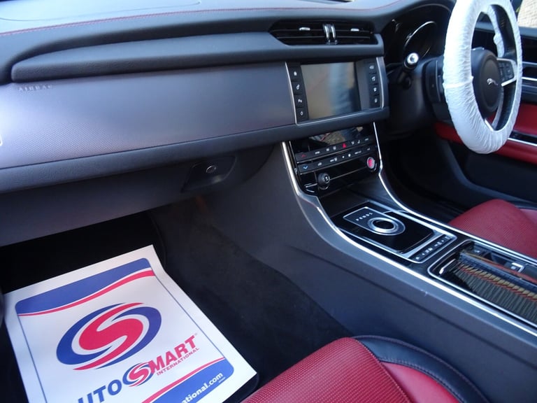 2015 Jaguar XF 2.0d [180] R-Sport 4dr Automatic **LOW MILEAGE*ONLY 15500 MILES FROM NEW** SALOON ...