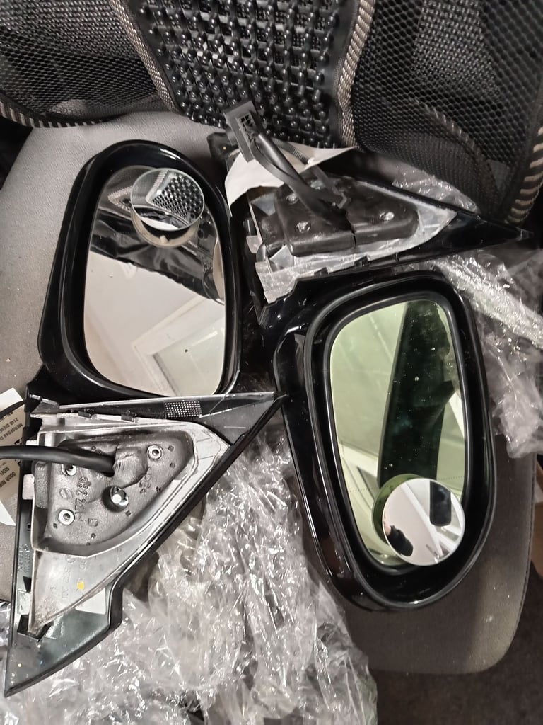 Mercedes CLK 220 CDTI Advantage A pair wing mirrors 