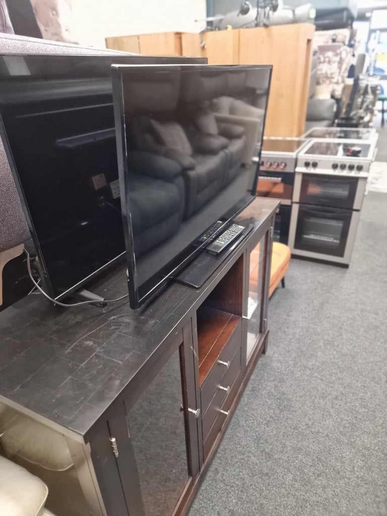 40 inch bush smart TV only £110