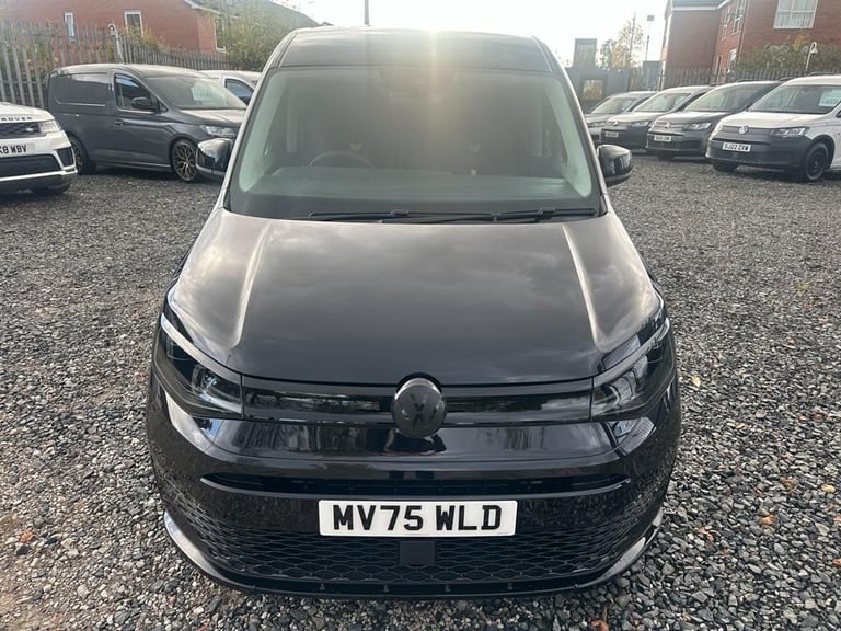 Volkswagen Caddy Maxi Wolfsburg Stealth Edition DSG Commerce Pro Euro 6