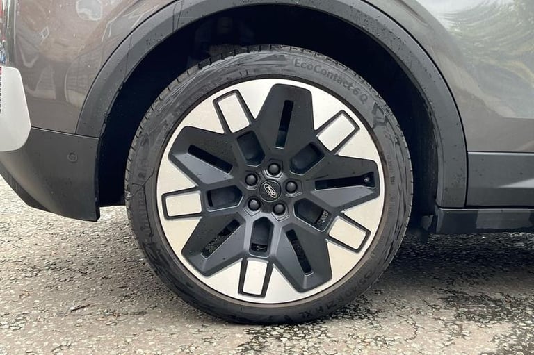 2024 Ford Explorer PREMIUM | Heads up Display | Panoramic Roof | Heated Seats/Wheel | Adaptive Es...