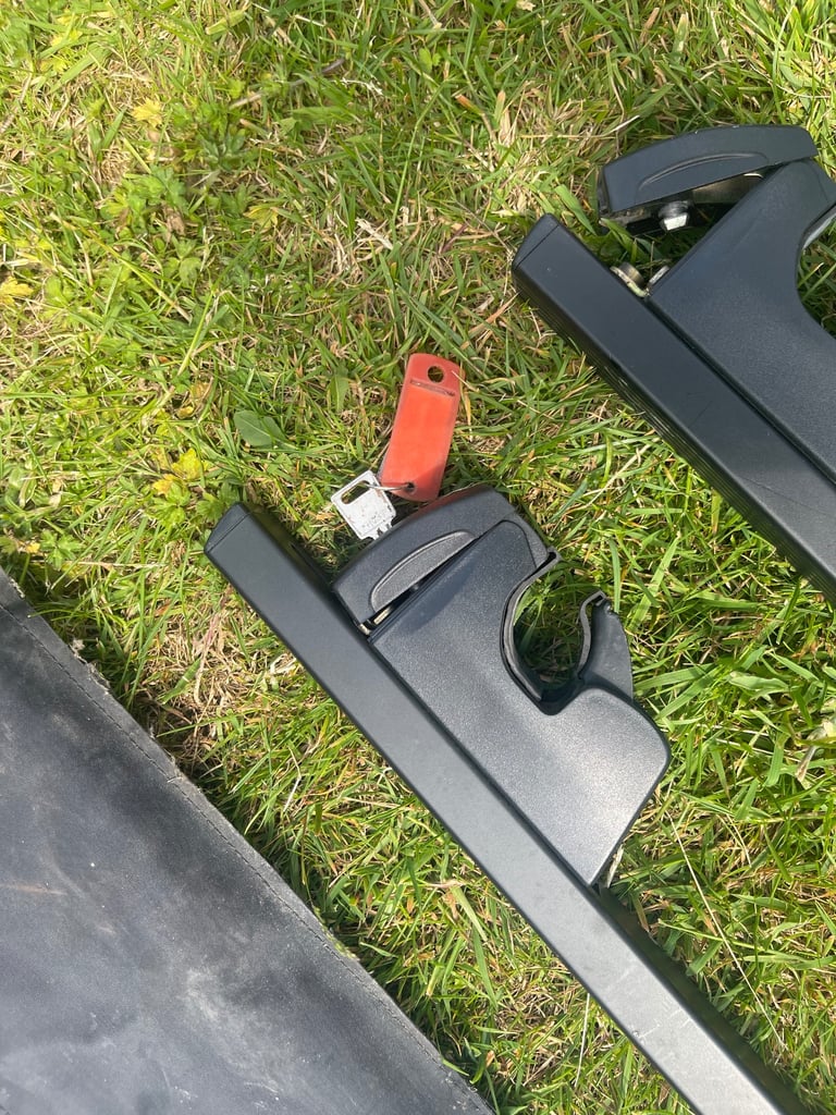 Roof bars from Land Rover Freelander (will fit other makes)