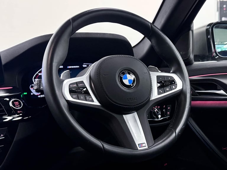 2022 BMW 5 Series 4.4 M550i V8 Saloon 4dr Petrol Steptronic xDrive Euro 6 (s/s) (530 ps) SALOON P...
