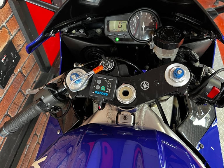 Yamaha YZF R1 5JJ LOVLEY CLEAN EXAMPLE