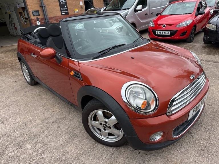 image for 2011 MINI Convertible 1.6 One Convertible 2dr Petrol Manual Euro 5 (98 ps) Convertible Petrol Manual