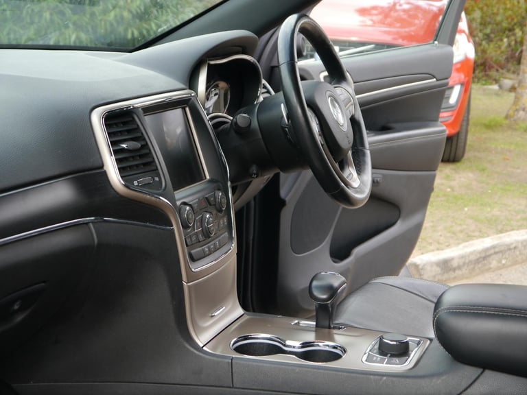 Jeep Grand Cherokee 3.0 V6 CRD Limited SUV 5dr Diesel Auto 4WD Euro 5 (247 bhp)