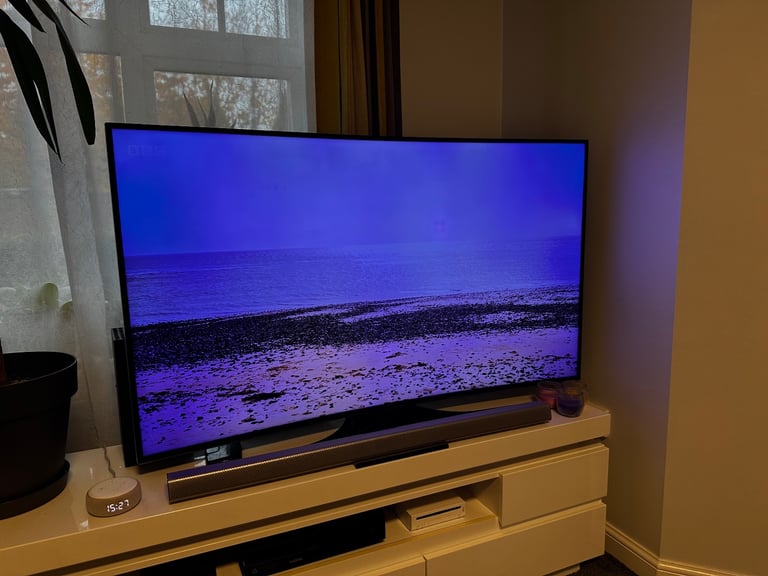 Faulty-55” Samsung Curved 4K Smart TV - Model : UES5HU7200U
